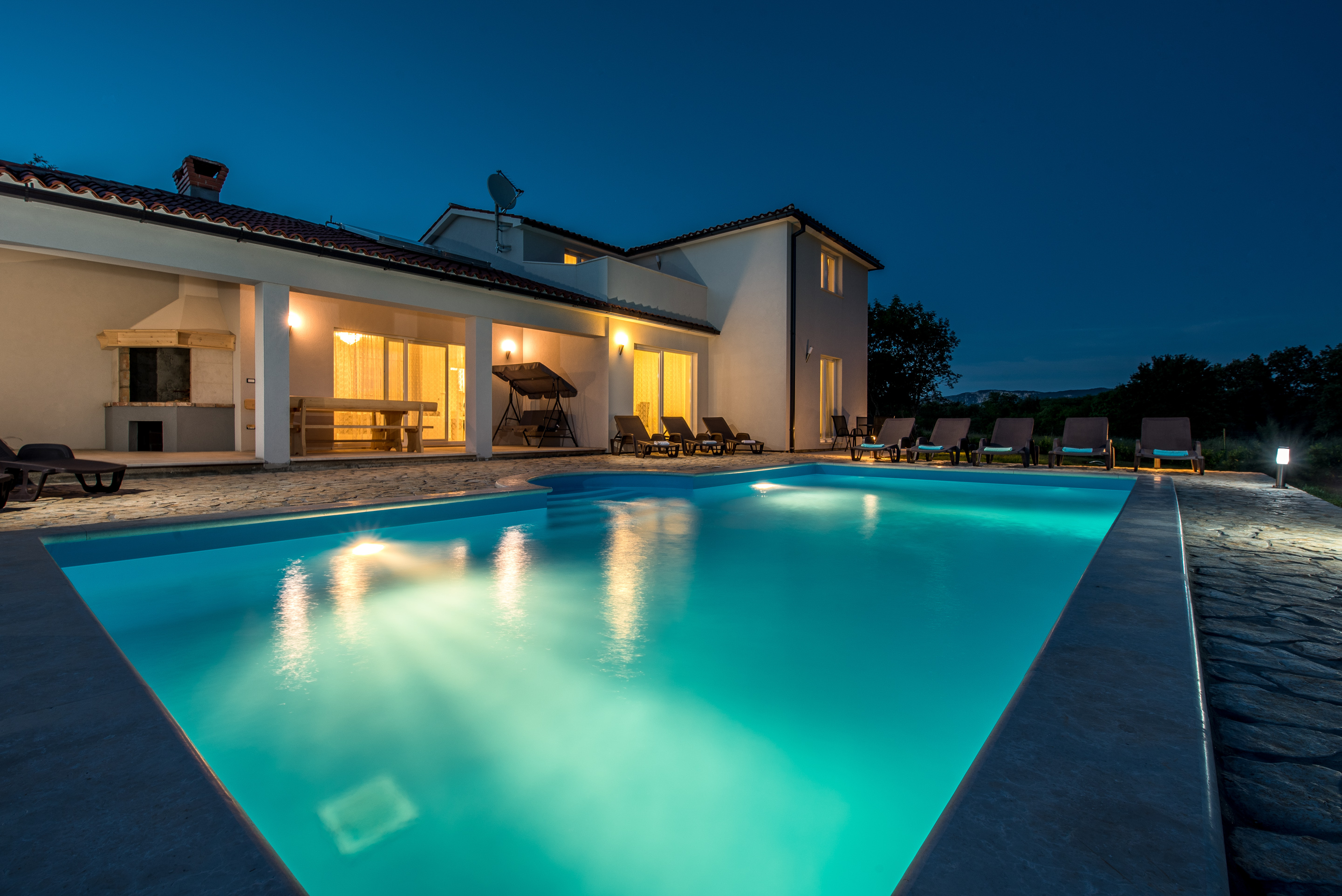 Romantic near swimming pool